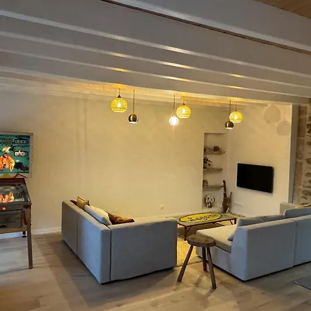 Hébergement de vacances Maison Proche Bourg Et *